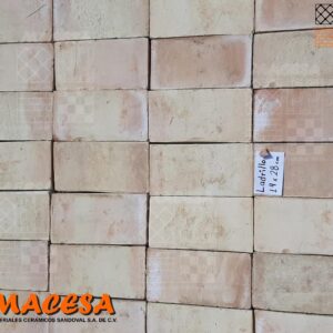 Ladrillo Artesanal Y Extruido